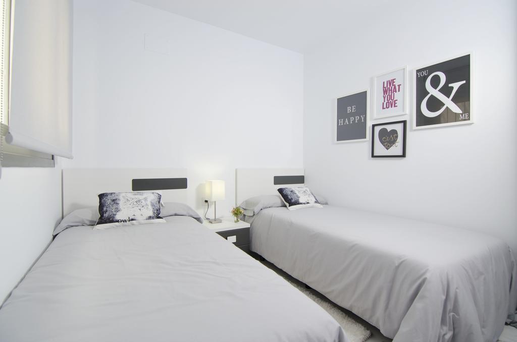 Ocean View By Mar Holidays Arenales del Sol Room photo